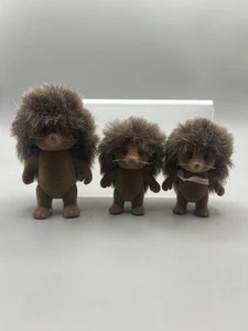 Sylvanian Families Calico Critters Pickleweed Hedgehogs Family of 3 Vintage - Foto 1 di 10