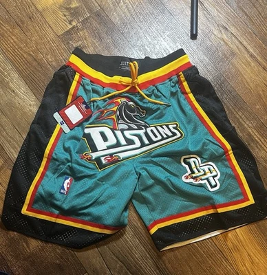 Pantalones Cortos de Baloncesto RETRO DETROIT PISTONS NBA Cosidos Letras NUEVOS NUEVOS CON ETIQUETAS Foto 1 de 3