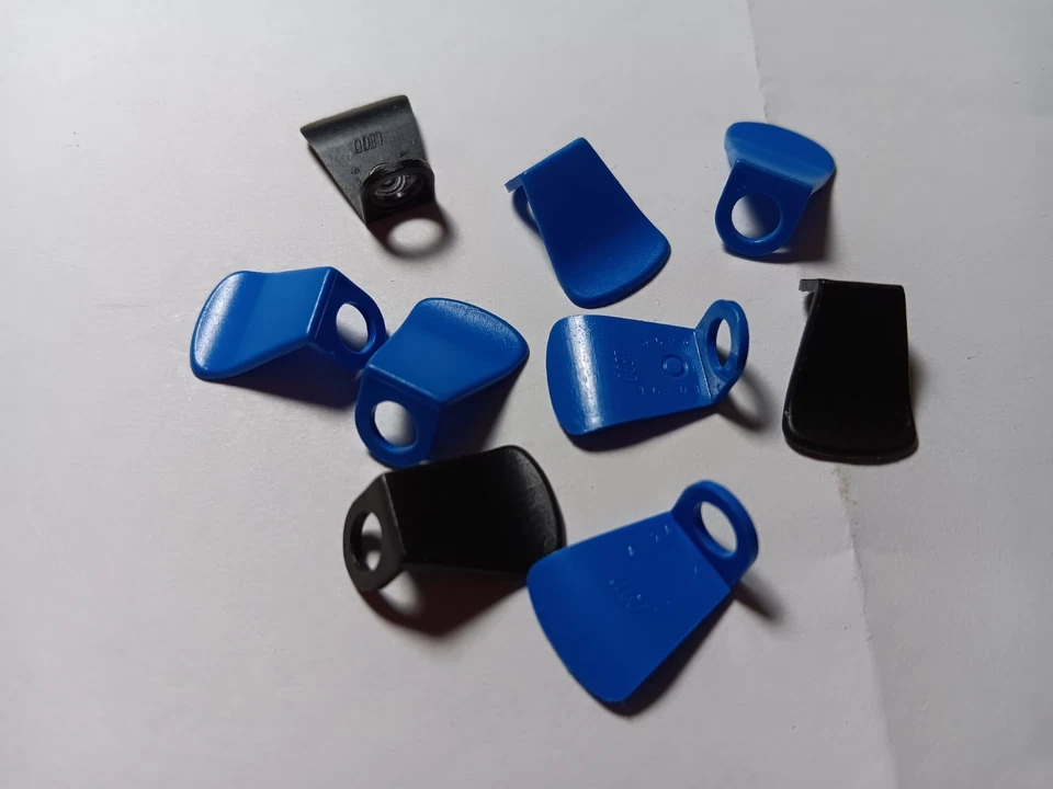 LEGO BULK LOT 9 MINIFIGURE CASTLE KNIGHTS PLASTIC CAPE #4524 BLACK BLUE - Image 1 of 1