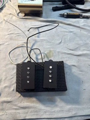 Juego de pastillas de bajo eléctrico de 4 cuerdas Kent Armstrong vintage Foto 1 de 2