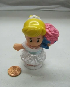 Fisher Price Little People Disney PRINCESS CINDERELLA BRIDE CASTLE Kingdom - Picture 1 of 3