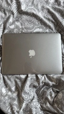 Apple MacBook Air 13 Zoll 2017 - Bild 1 von 4