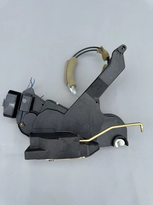 01-06 LEXUS LS430 ACTUADOR DE CIERRE DE PUERTA DE CONDUCTOR DELANTERO IZQUIERDO SIN CIERRE SUAVE OEM Foto 1 de 4