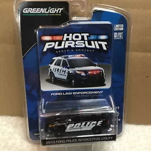 Greenlight Hot Pursuit 2013 Ford Police Interceptor Utility Ford Motor Company - Picture 1 of 8