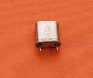CRYSTAL - QUARTZ - 5200 kHz - 5.200 MHz - CR-18/U case - Picture 1 of 3