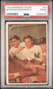 1953 Bowman Color #44 Yogi Berra/Hank Bauer/Mickey Mantle PSA 2 Yankees (5650) - Foto 1 di 2
