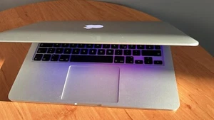 Apple MacBook Pro 13 Retina mitte 2014 Notebook i5 2.4 Ghz Ventura 13.7.5 OVP - Bild 1 von 12