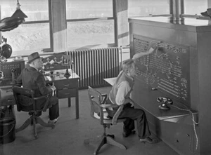 Railroad Tower Central Railroad of New Jersey (1938) | 24X36 inch poster - Picture 1 of 2