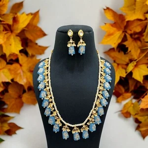 Indian Bollywood Design Hand Made Jewellery Necklace Set White Beads IN HANGING - Picture 1 of 2