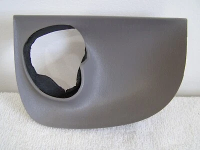 Bisel de palanca interior puerta trasera izquierda Buick Park Avenue 1998 fabricante de equipos originales 25632065 gris Foto 1 de 3