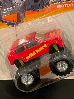 Grippers Roughnecks Wild Hare Monster Truck motorizado 4x4, 1/64 - Imagem 1 de 2