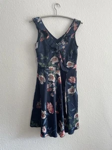 Kleid Body Flirt, Gr. 38 - Bild 1 von 3