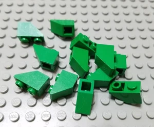 Lego Menge 12 grüne 2x1 umgekehrte Steigung Stücke - Bild 1 von 1