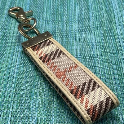 Llavero Spartina 449 Cuadros Grab-N-Go Tono Dorado HW Cuadros Beige Marrón Melón Foto 1 de 4