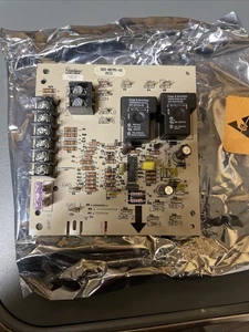 Robertshaw 100-00795-01 Furnace Control Circuit Board - Picture 1 of 1