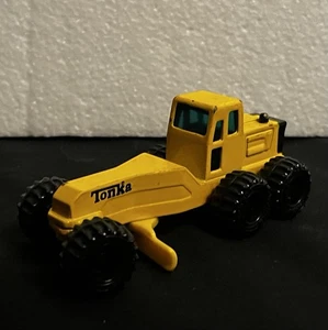 Giocattolo Happy Meal McDonald's 1994 vintage Tonka giallo grader pressofuso HTF - Foto 1 di 3