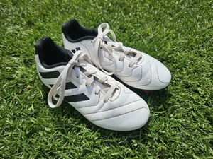 Botas de fútbol Adidas GOLETTO con tachuelas moldeadas Reino Unido 13 C blancas y negras niños - Imagen 1 de 6