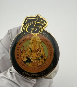 Vintage? Royal Order of Jesters Court 52 Seattle 75th Anniversary Tie Tac Pin - Bild 1 von 6