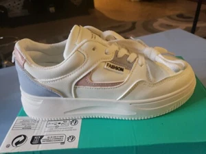 Women's Fashion Sneakers Size 8 Blue/White - Picture 1 of 6