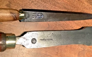 outils anciens,old tool,beau lot de 2 rares grands couteaux de tourneur sur bois - Photo 1/9