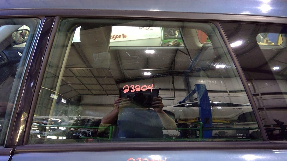 Subaru Outback Wagon 2005-2009 puerta trasera vidrio lado izquierdo del conductor OEM 62011AG03A Foto 1 de 1