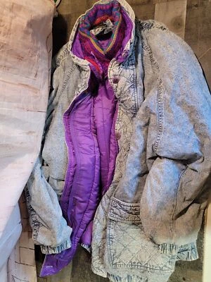 Chaqueta acolchada azul desgastado vintage denim púrpura unisex Foto 1 de 4