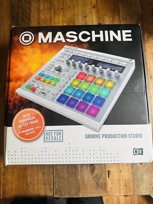 Native Instruments Maschinen MK2 Groove Production Studio, Branco Excelente Condição - Imagem 1 de 2