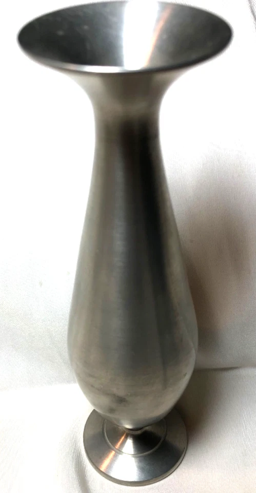 Royal Selangor оловянная ваза ручной работы классической формы с бутонами - довольно поцарапанная вмятина - Изображение 1 из 4