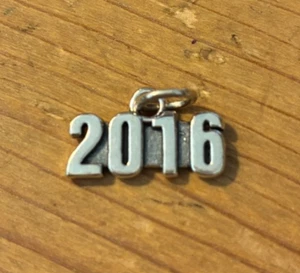 Charm Argento Sterling 9x17mm Matrimonio Nascita Anniversario Laurea Anno 2016 - Foto 1 di 2