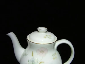 ROYAL DOULTON FLIRTATION SMALL TEA POT LID H 5043 - Picture 1 of 3