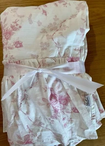 Pottery Barn LoveShackAusgefallen Rosa Rose Rüschen Duschvorhang Schleifen LESEN - Bild 1 von 4
