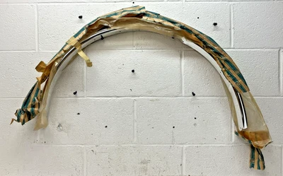 Nuevo OEM GM LH rueda trasera pozo embellecedor 7795064 1968 Chevy Camaro Rally Sport (SR62) Foto 1 de 4