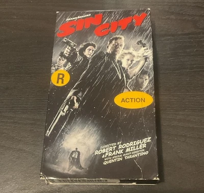 Sin City (VHS, 2005) Frank Miller Bruce Willis Jessica Alba - Late Release Rare - Image 1 of 4
