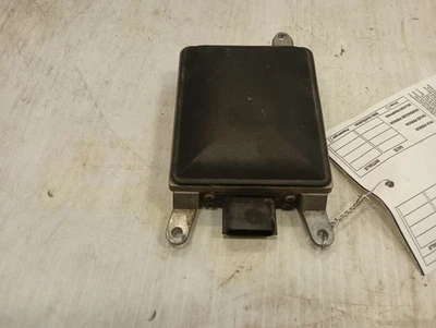 GM 84004019 Blind Spot Alert Module from 2016 Cadillac Escalade 12183432 - Image 1 of 4