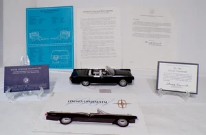 1961 LINCOLN CONTINENTAL CABRIOLET AUS DER FRANKLIN MINT. - Bild 1 von 6