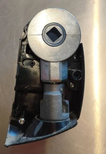 Thule Omnistore 5200 Endplatte mit Kurbelwerk links - anthrazit Nr. 1500603097 - Bild 1 von 2