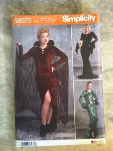 Simplicity Muster S8973 Gr. 6-14 MISSES KOSTÜM Cosplay Vampir Elvira Cape sexy - Bild 1 von 2
