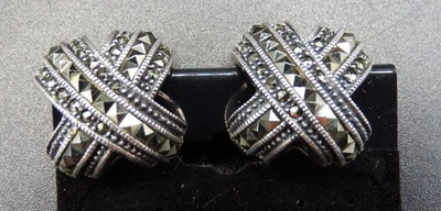 Pendientes Judith Jack Cruz Plata de Ley 925 y Marcasita X con Espalda Omega Foto 1 de 2