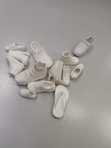 Barbie Puppe gemischt nicht übereinstimmend weißer Schuh Konvolut - Bild 1 von 4