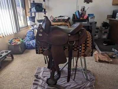 Crates Western Trail Saddle 16" - Image 1 of 4