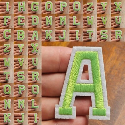 LEDERIMITAT FLICKEN PATCHES FÜR HEMDEN SAKKOS HOSEN JEANS JACKEN Flicken zum Aufbügeln Bügelflicken Aufbügler Patches Stoff Alphabet A-Z Grün