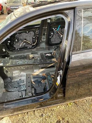 2018-2023 BMW M550 XI OEM LEFT CENTER PILLAR *STRUCTURE CUT* - Image 1 of 4