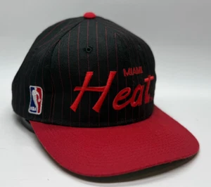 Vintage Miami Heat Sports Specialties Nadelstreifen Schriftzug Snapback Mütze Wolle 90er - Bild 1 von 9