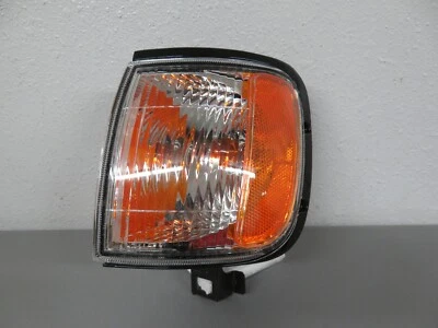 ISUZU RODEO 2000 2003 ISUZU AMIGO 2000 2004 LUZ DE SEÑAL LATERAL IZQUIERDA Foto 1 de 4