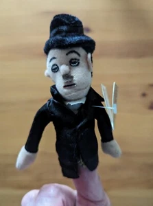 Burattino dito magnetico Charlie Chaplin nuovo/con etichetta - Foto 1 di 4