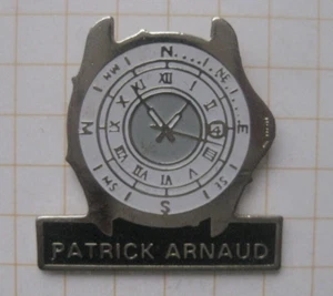 PATRICK ARNAUD   ............................ Uhr / Clock / Horloge-Pin (280j) - Picture 1 of 1