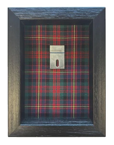 Queens Own Cameron Highlanders Medal Case For 2 Medals. Black Frame - Picture 1 of 5
