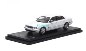 BN AR 1:64 White Jaguar XJ6 X350 Luxury Sedan Sports Model Diecast Metal Car - Picture 1 of 7