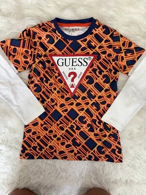 Guess Kids talla Camiseta 6 look clásico en capas. Lindo, divertido, Grt. forma Foto 1 de 4