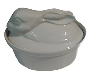 H5084 Lidded Apilco Model Rabbit - Picture 1 of 9